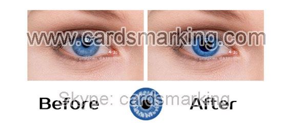 Kontaktlinsen sehen unsichtbare Tinten-Spielkarten